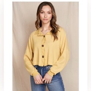 Carly Jean Los Angeles Andi cropped Waffle knit button cardigan size M